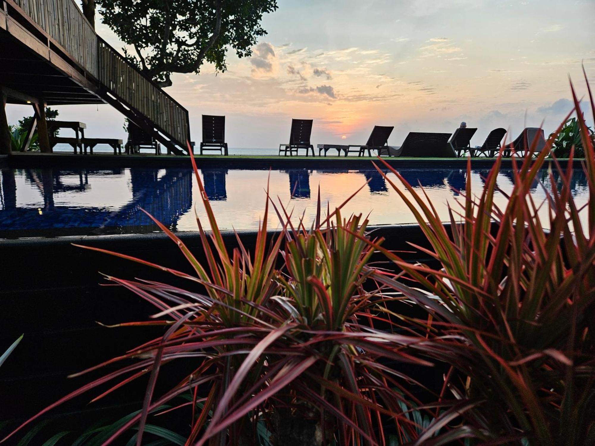 Sunsethouse Lombok Hotel Mangsit Kültér fotó